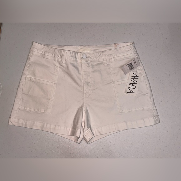 Kut Women's White JANE Shorts. NWT - Picture 1 of 9